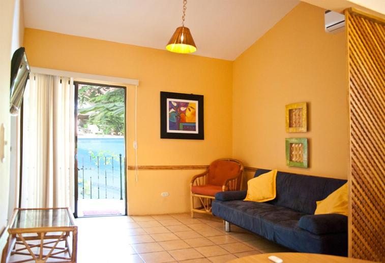 Villas San Angel Sardinal 객실 사진